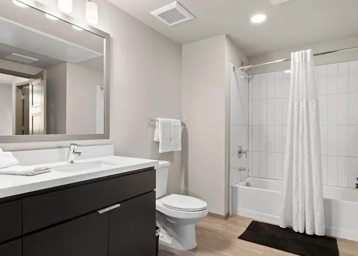 Stunning Westgate Cozysuites By Stadium With Pool 8 * Glendale