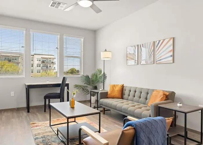 Apartment Stunning Westgate Cozysuites By Stadium With Pool 8 Glendale