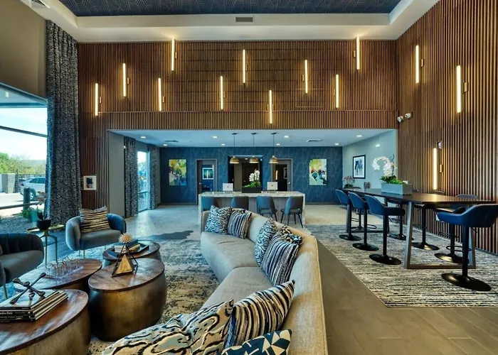 Apartment Stunning Westgate Cozysuites By Stadium With Pool 8 *