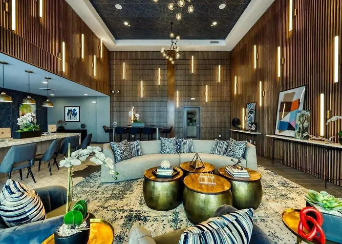 Stunning Westgate Cozysuites By Stadium With Pool 8 *