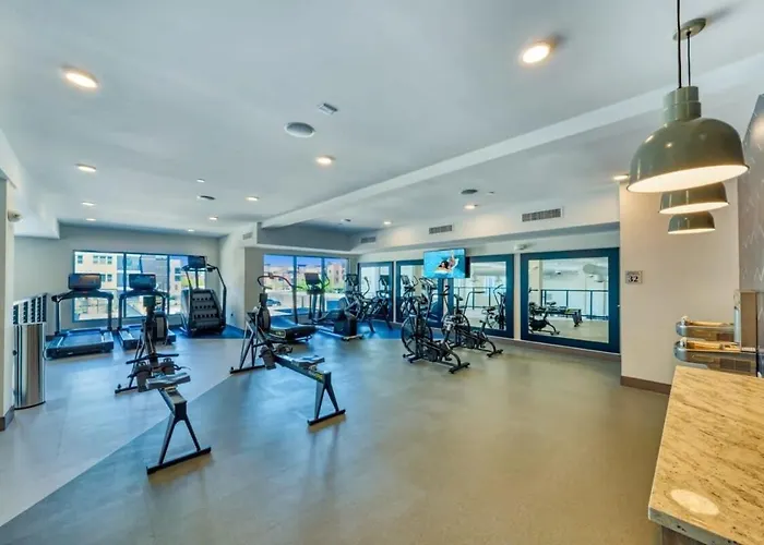Stunning Westgate Cozysuites By Stadium With Pool 8 Apartment Glendale